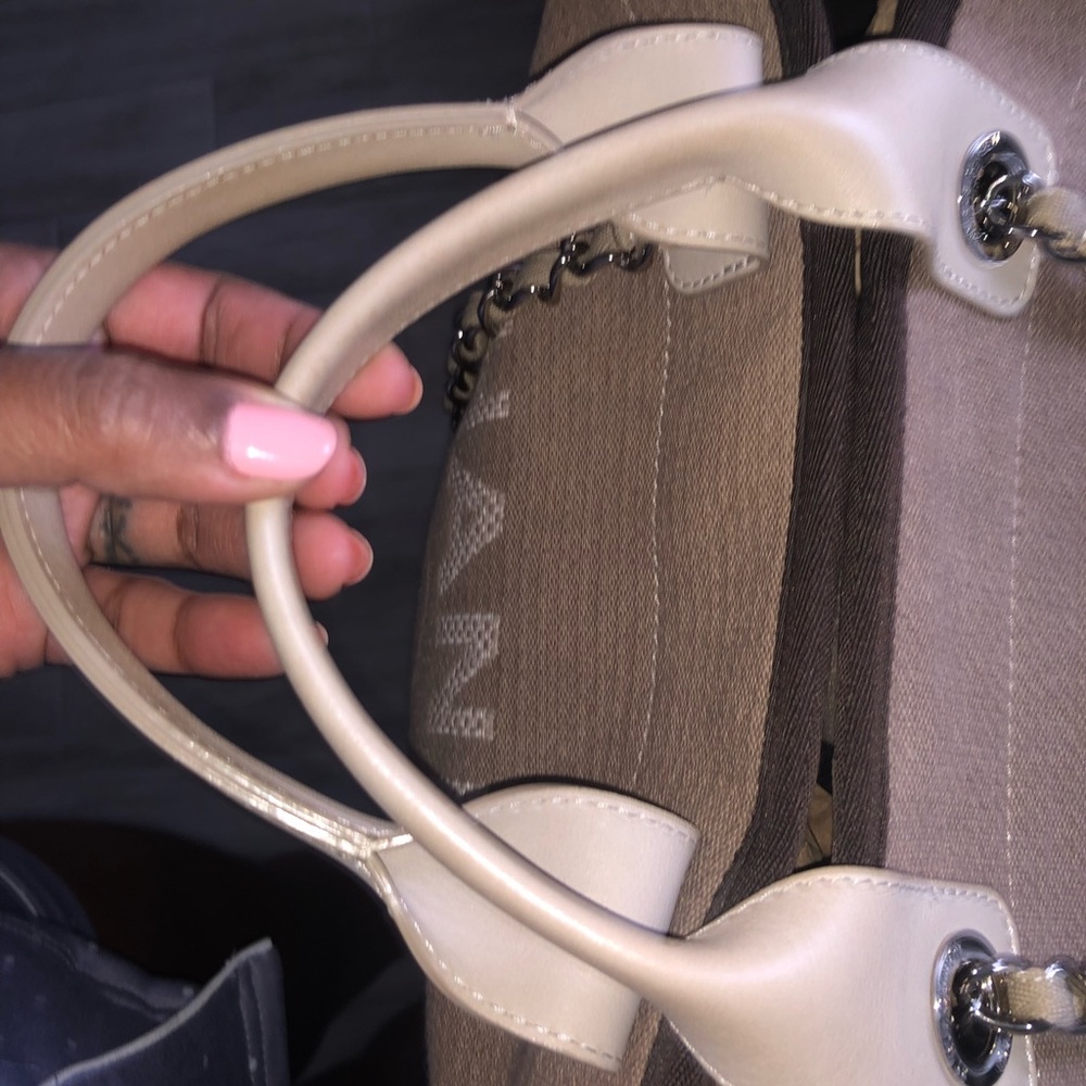 ***SOLD*** CHANEL Beige Canvas Deauville Large Tote Bag - Picture 4 of 16